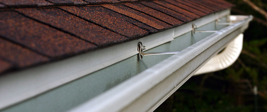 How to Install Home Gutters