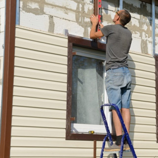 How to Replace a Piece of Siding